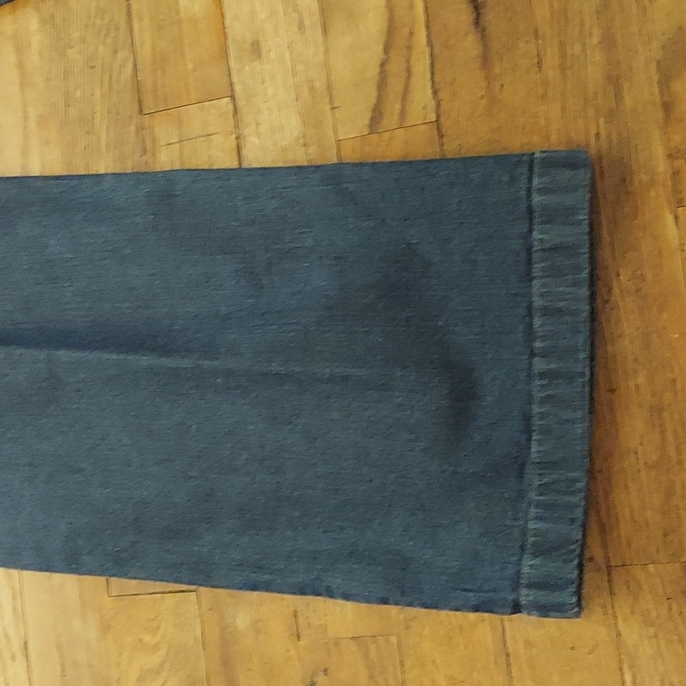 Eileen Fisher Lightweight M Straight Leg Jeans, Light Rinse, Double Button Waist - Picture 5 of 6